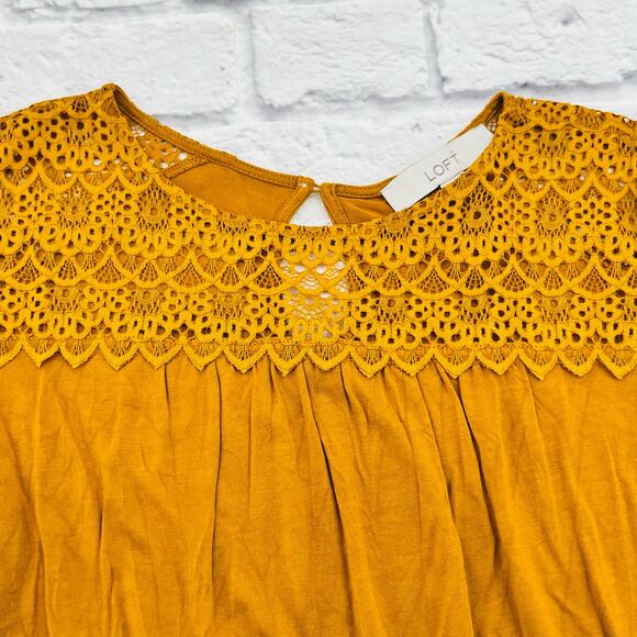LOFT‎ Women's Short Sleeve Lace Shirt Blouse Small Yellow Mustard Round Neck - Picture 2 of 8